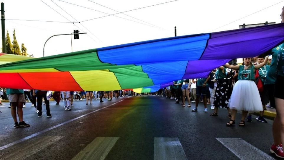 Pride parade: «Οριστική δήλωση» αυτοκαταστροφής και «επαιτεία» της αποστερημένης αγάπης